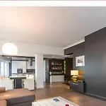 Luxe 아파트
